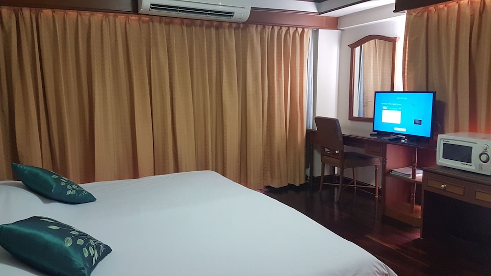 Interchange Tower Serviced Apartment 38/49