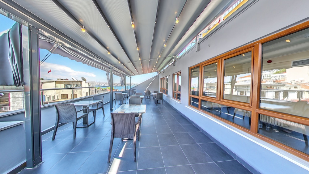 Cihangir Palace Hotel 56/69