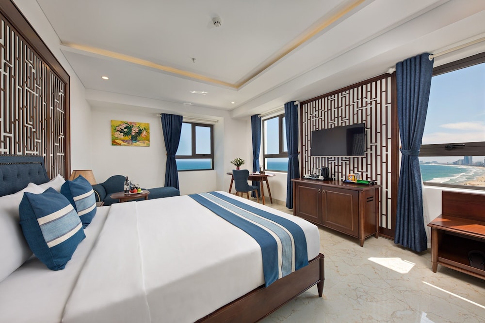 DELUXE, DOUBLE BED, OCEAN VIEW, BATHTUB