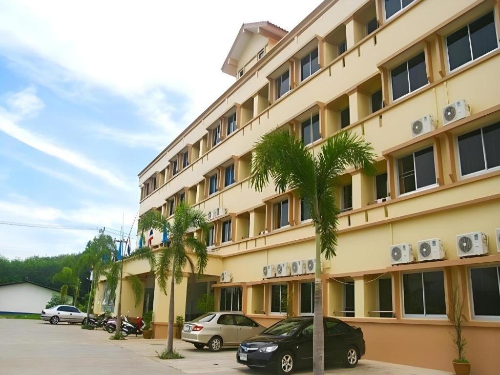 Chanthanee Hotel 31/34