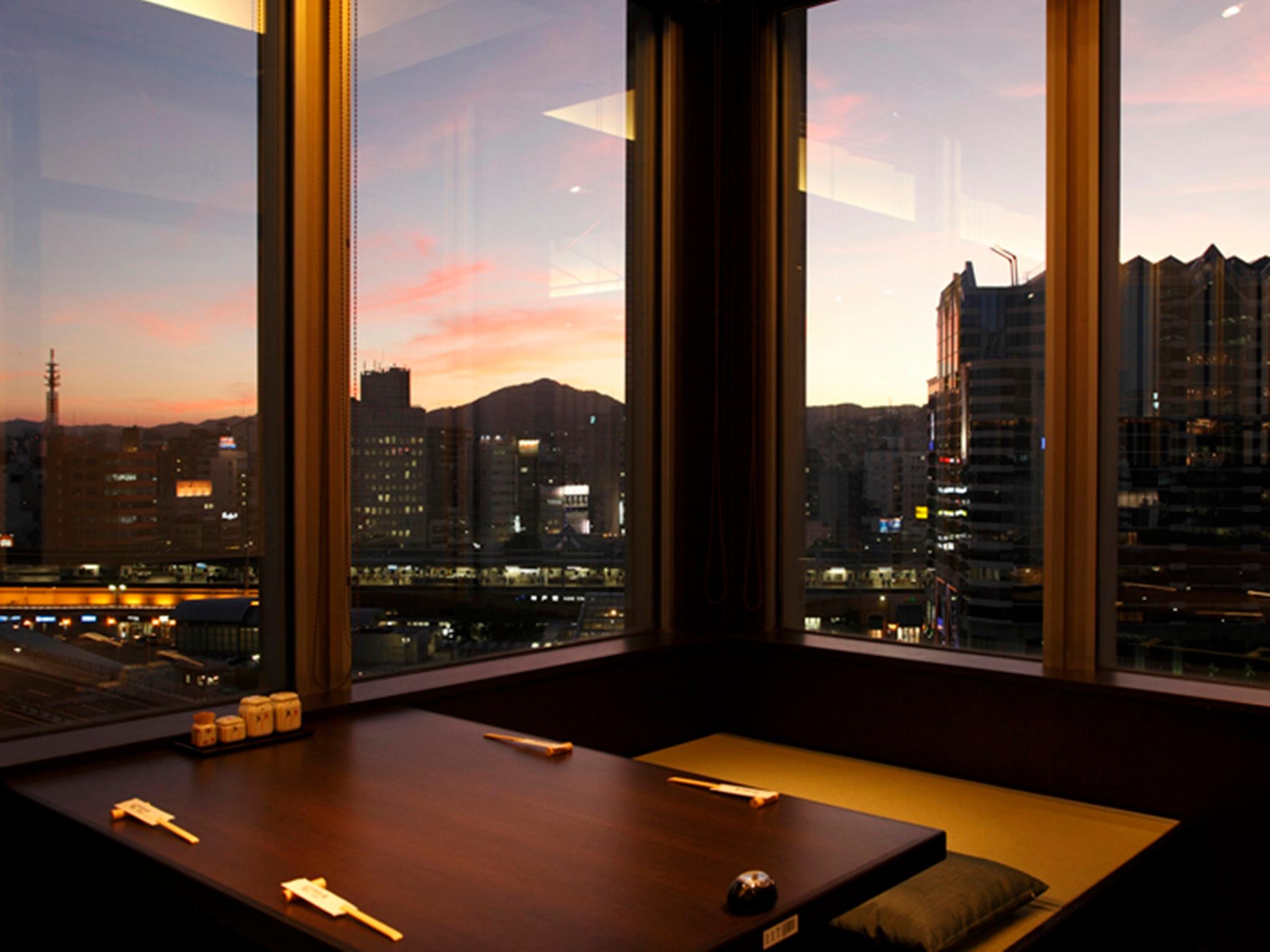 KOBE HARBORLAND ONSEN MANYO-CLUB 20/30