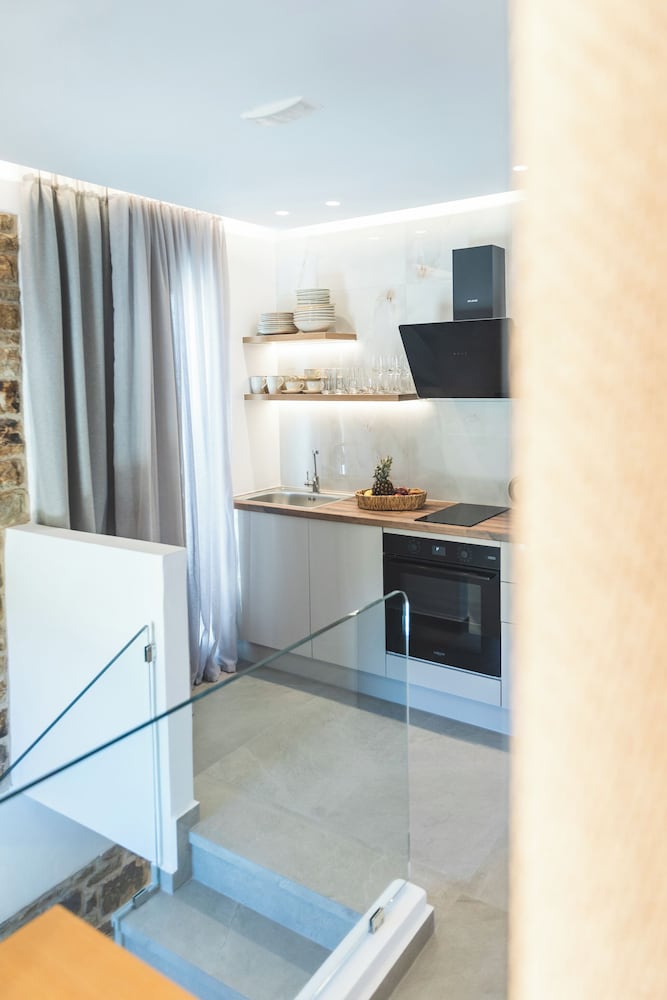 Axopetra Boutique Hotel 104/124