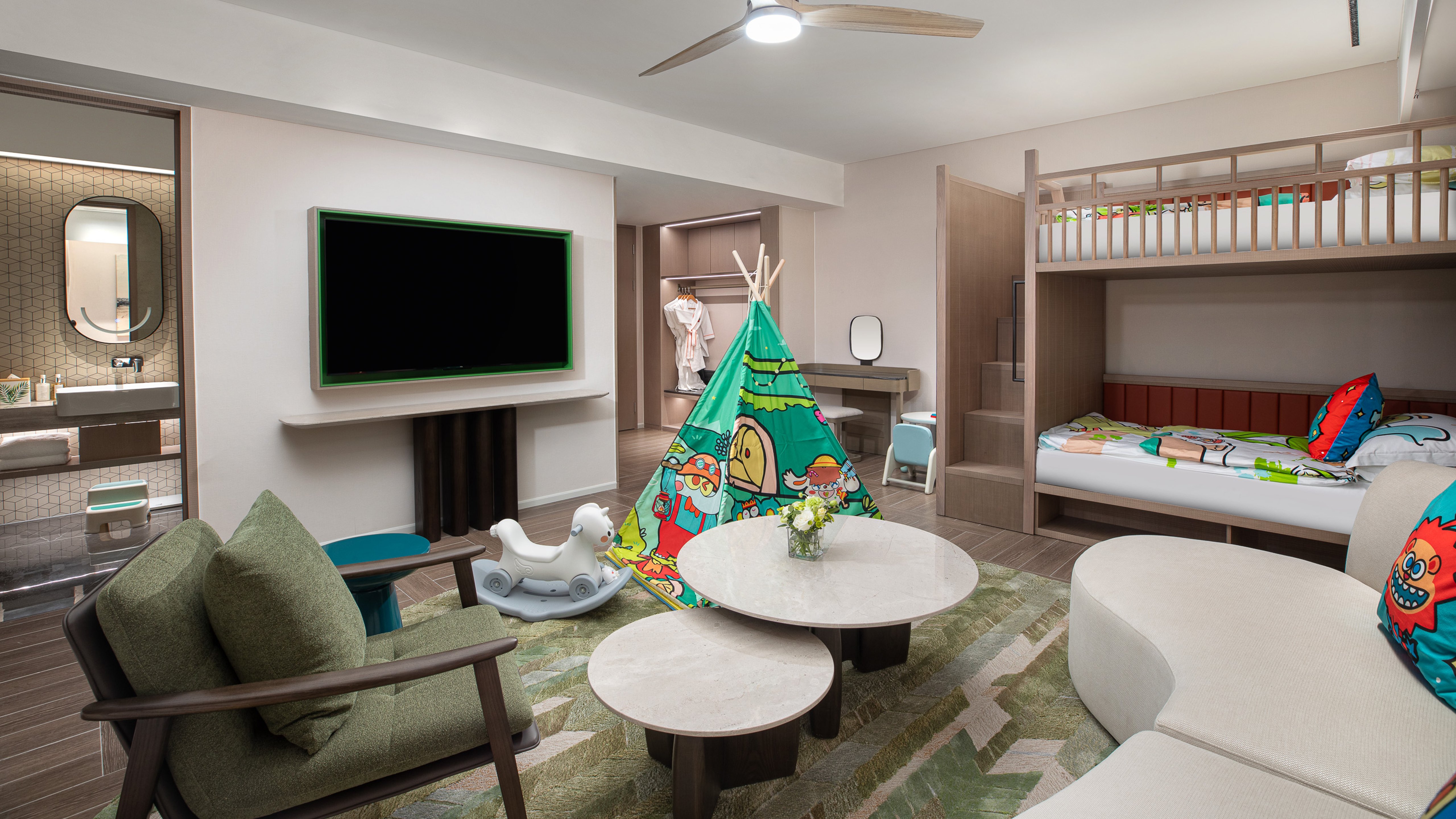 HOLIDAY INN RESORT SANYA BAY 23/50