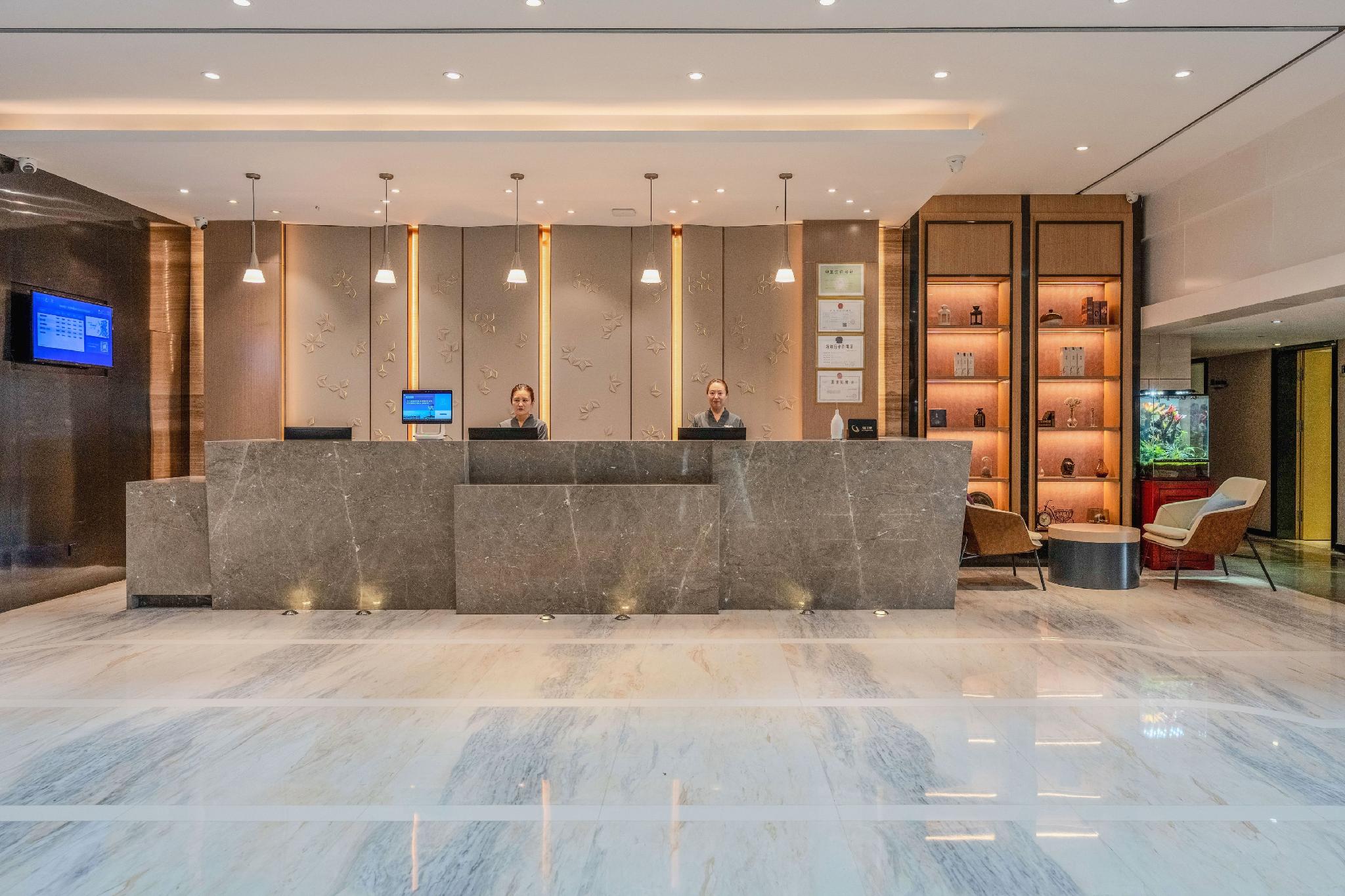 Lavande Hotel (Tianjin Xiangluowan Binhai Railway Station) 4/38