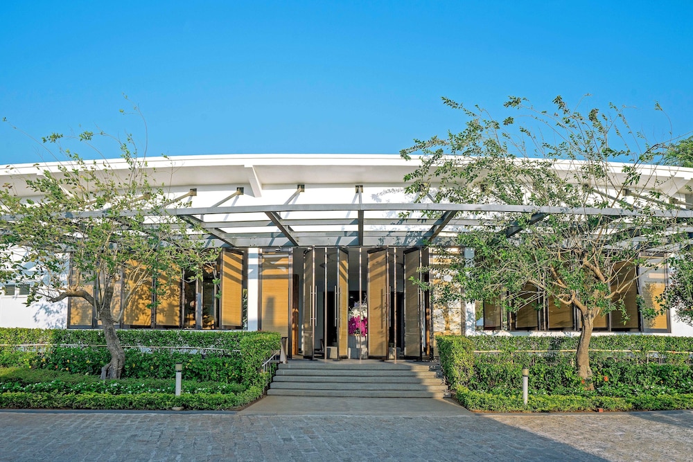 Oceanami Villas And Beach Club 5/67