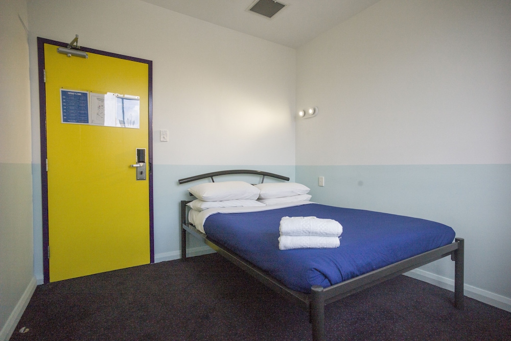 YHA Sydney Central 7/32