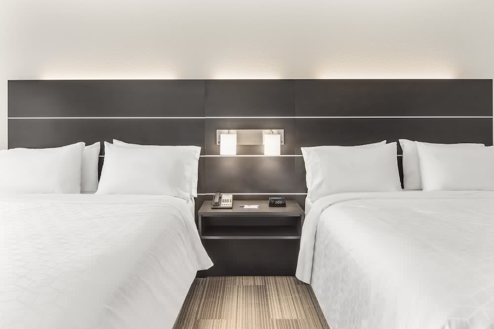 Holiday Inn Express Hotel Suites Hardeeville Hilton Head 18/68