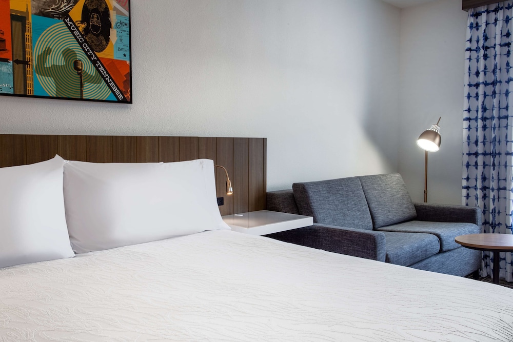 Hilton Garden Inn Nashville-Smyrna 16/55