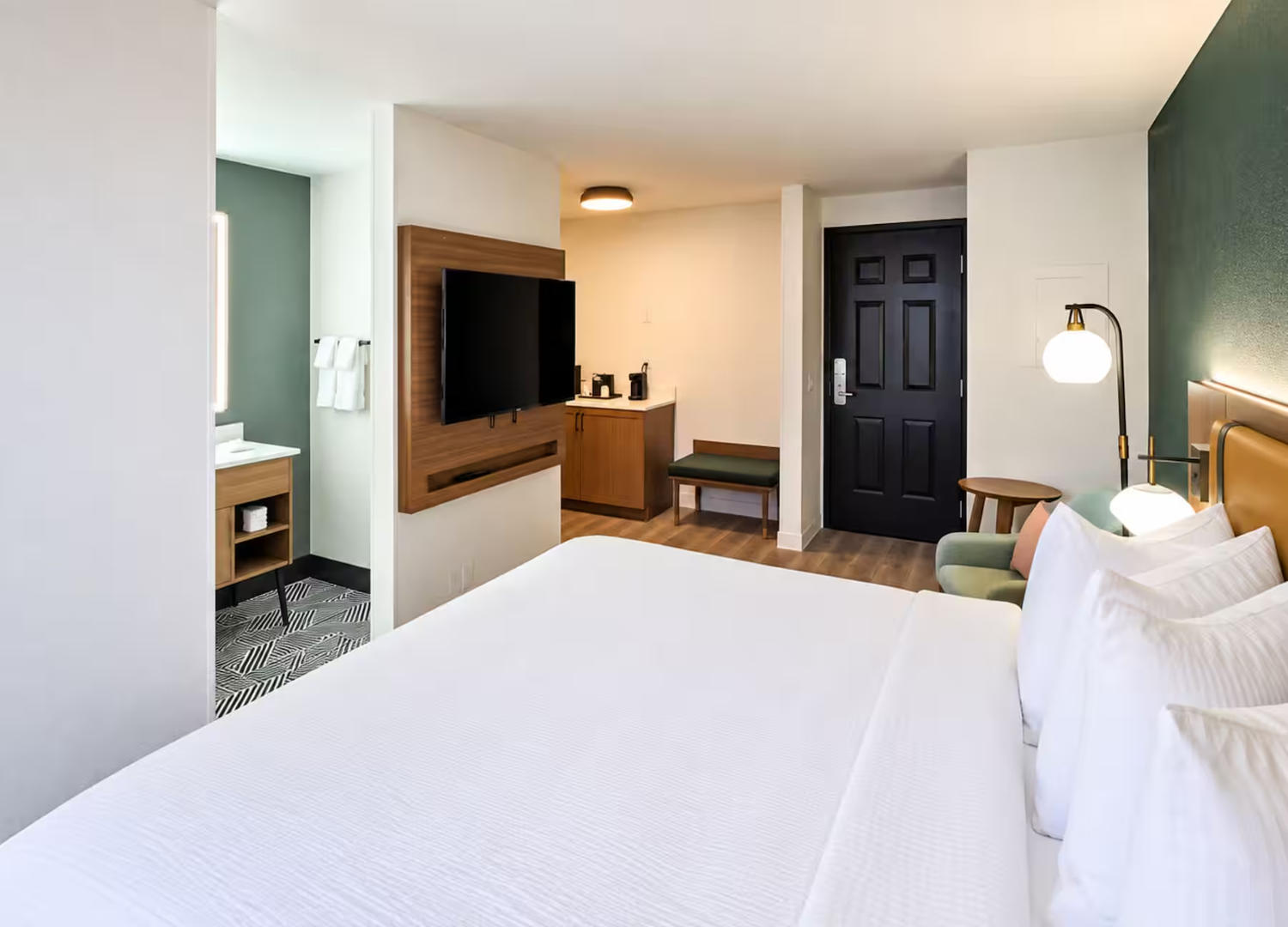 La Quinta Inn & Suites by Wyndham Auburn Hills/Detroit 4/16