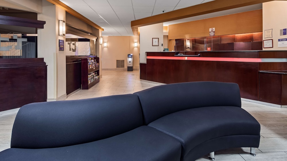 Best Western Plus Reading Inn & Suites 30/37