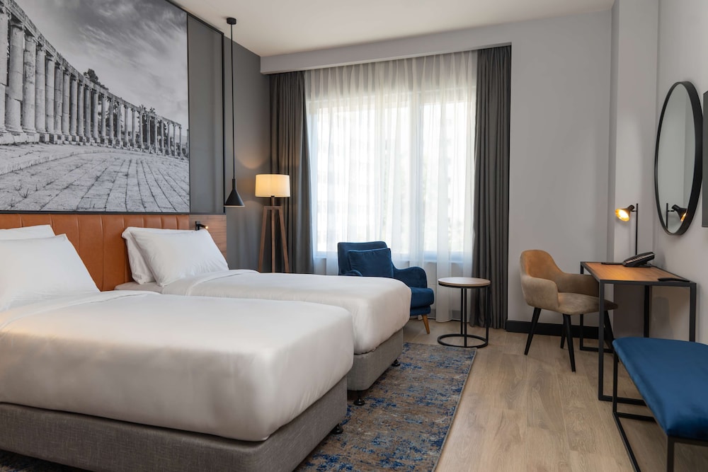 Radisson Blu Hotel Amman, Galleria Mall 16/50