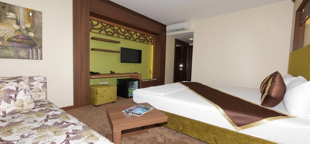 Hotel Labella Bergama 12/24