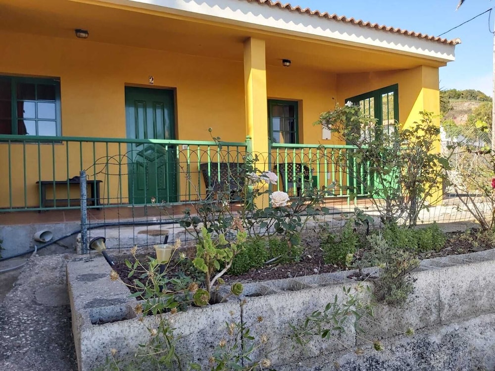 CASAS RURALES AMPARO LAS HAYAS 3/49