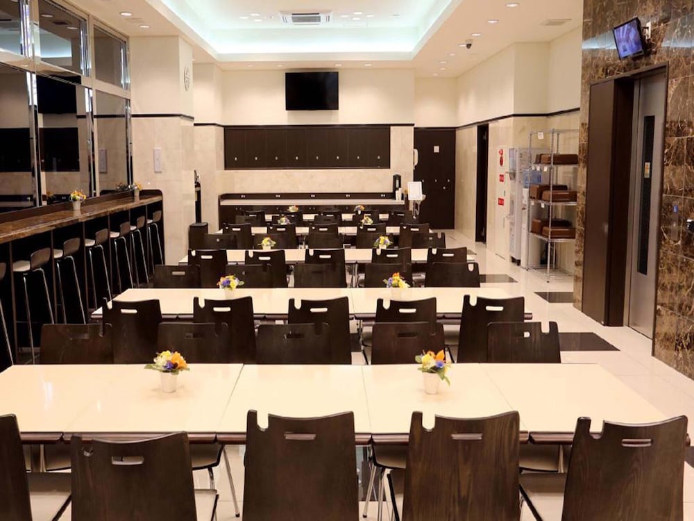Toyoko Inn Osaka Namba Nishi 56/61