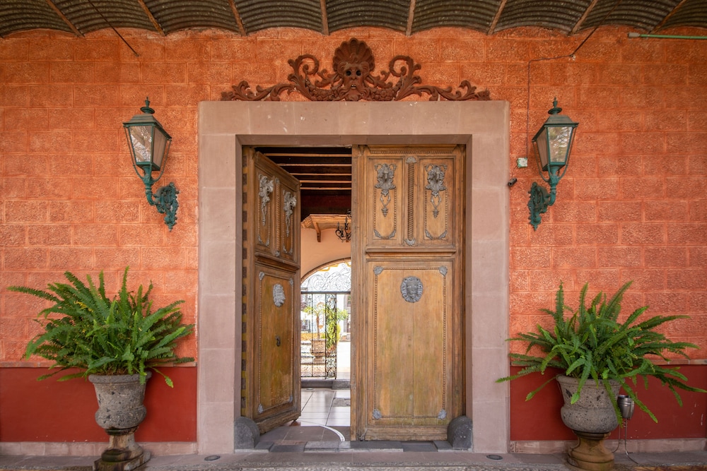 HOTEL HACIENDA LA VENTA 8/50