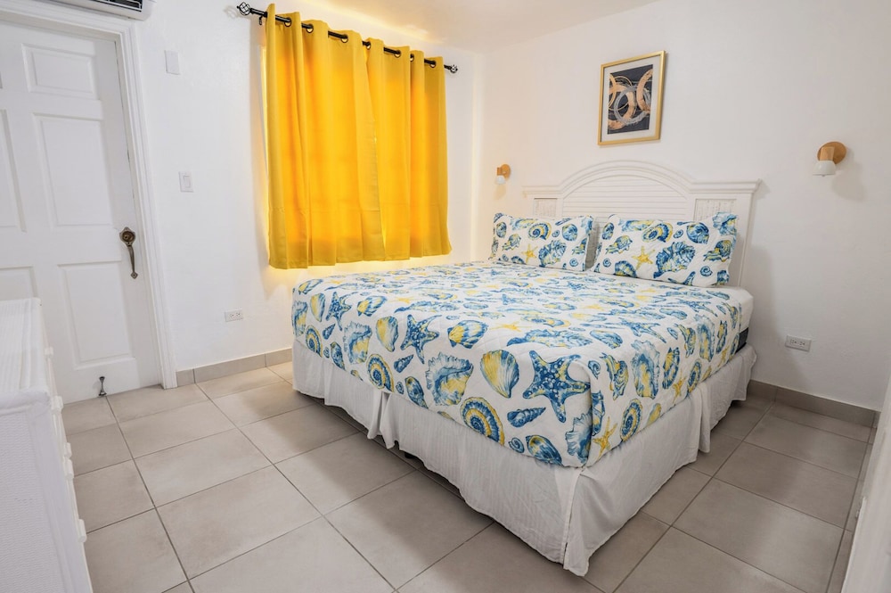 Lesperance Hotel 14/46
