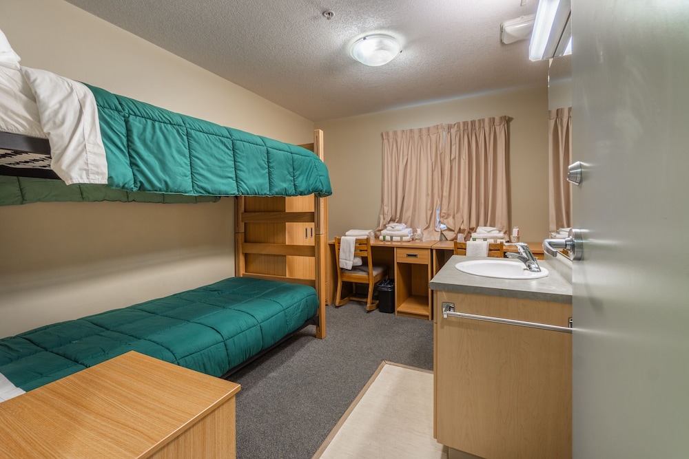 Vancouver Island University Residences 11/39
