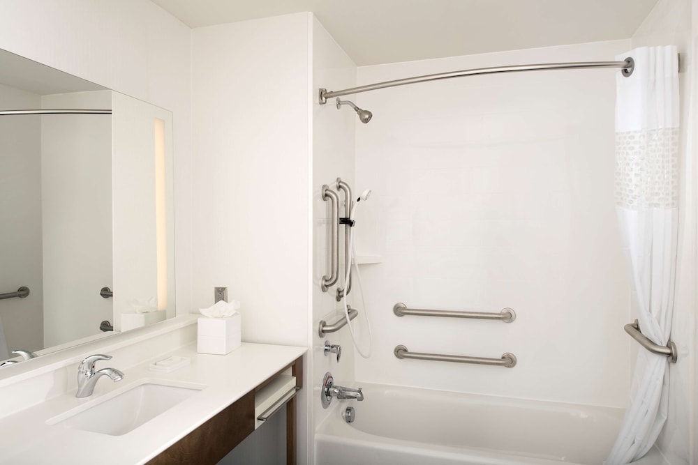 Hampton Inn Wilmington Downtown 11/33