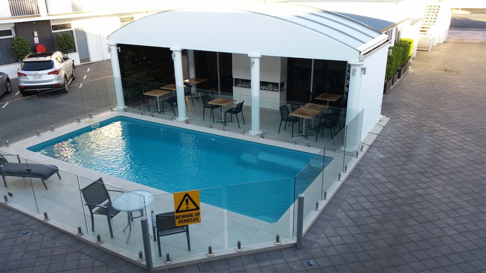IBIS STYLES BROKEN HILL 9/48