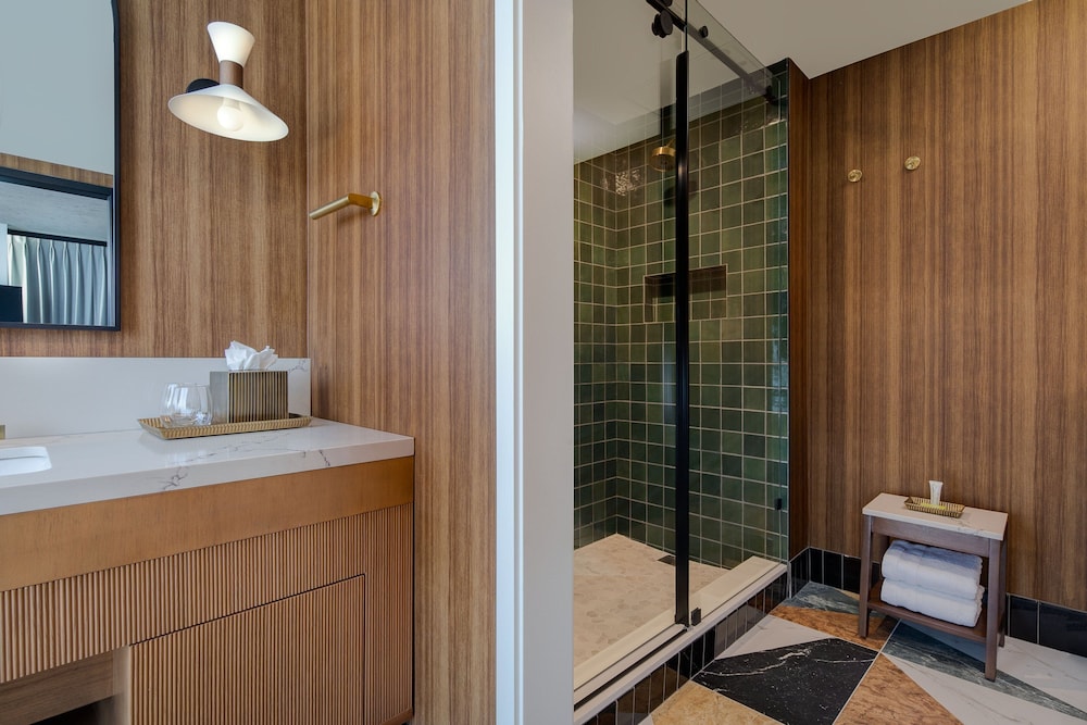 غرفة كلاسيكية بسريرين كينج لذوي الإعاقة، Le Meridien Salt Lake City Downtown 5/5