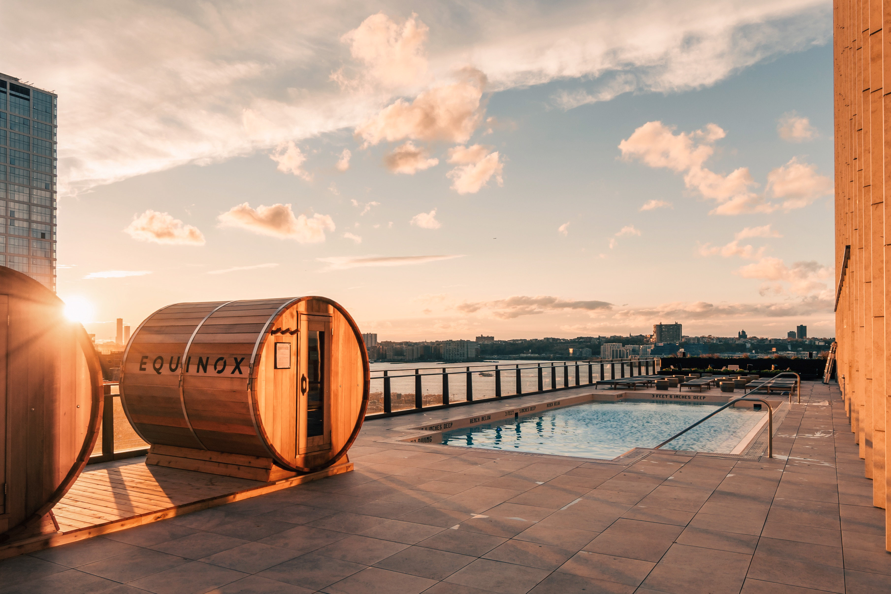 Equinox Hotel 44/78