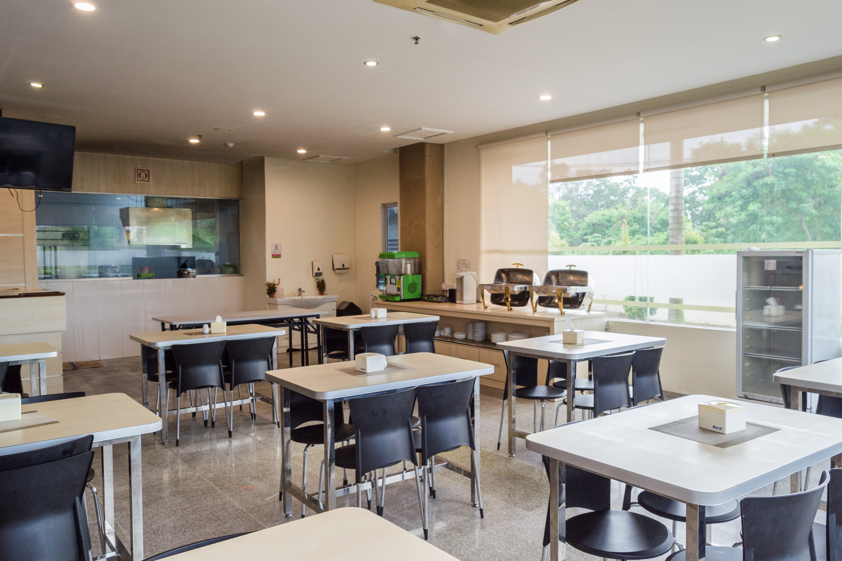 OYO 775 Aviari Hotel 40/50