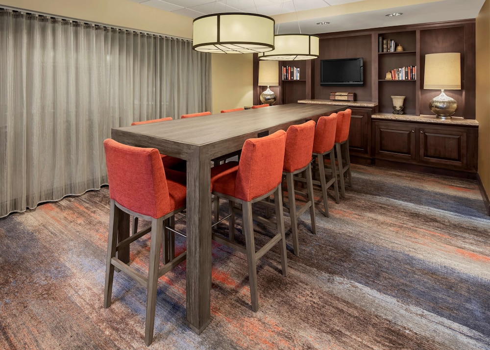 Hampton Inn & Suites Alexandria Old Town Area South 47/54