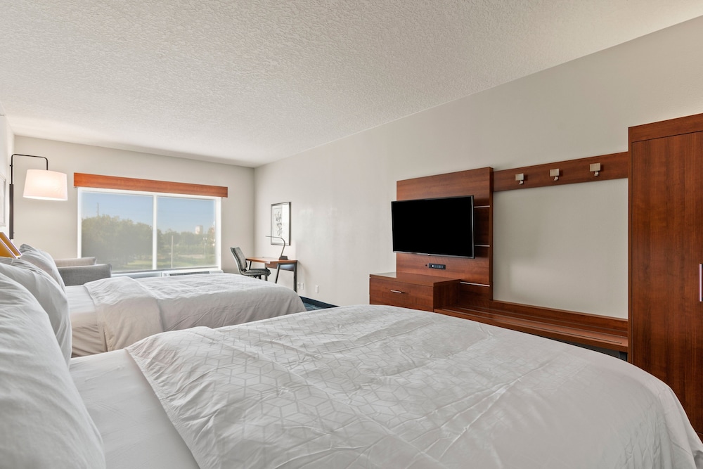 Holiday Inn Express Suites Orlando Lk Buena Vista Area 29/60