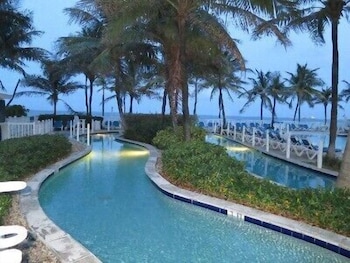 Pelican Grand Beach Resort A Noble House Resort 68/75