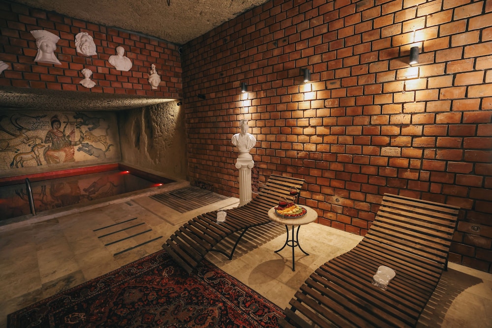 Vita Cave Suites 23/48