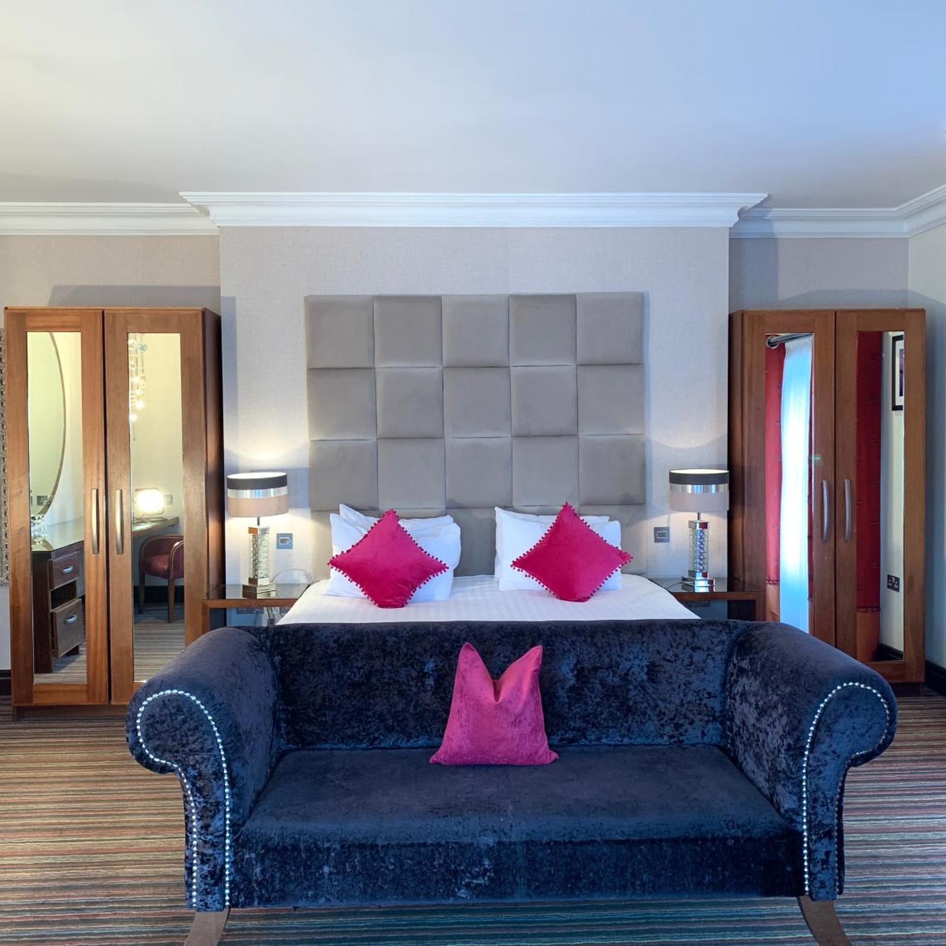 The Whistledown Hotel 4/47