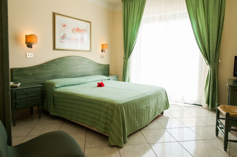 Hotel Maria Rosaria 35/62