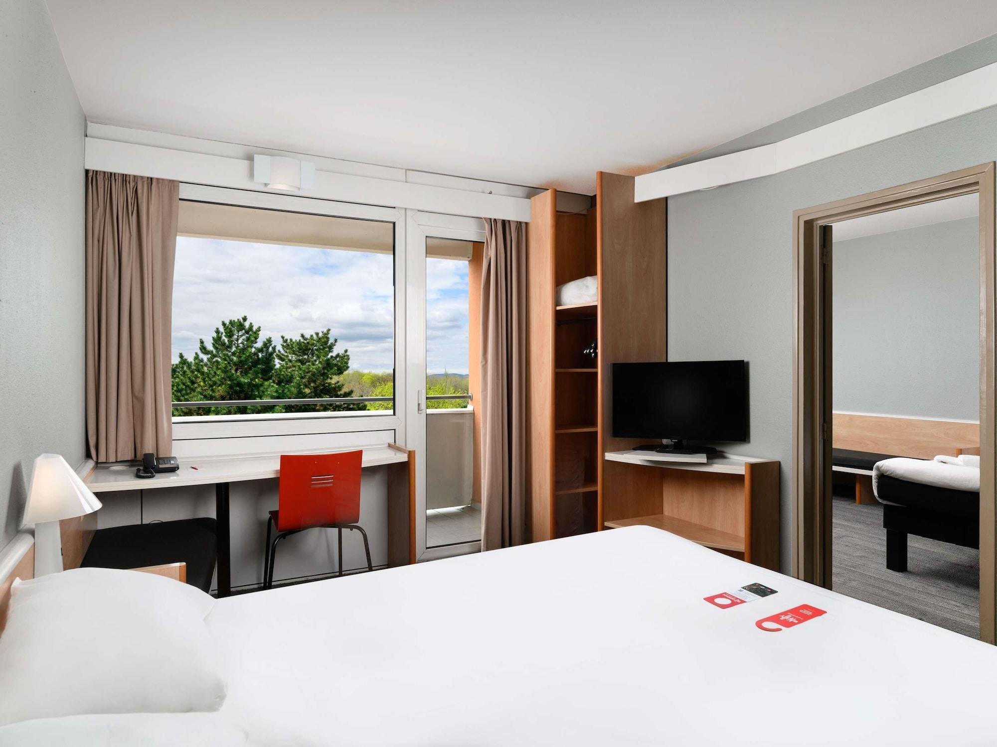 Standard, Multiple Beds