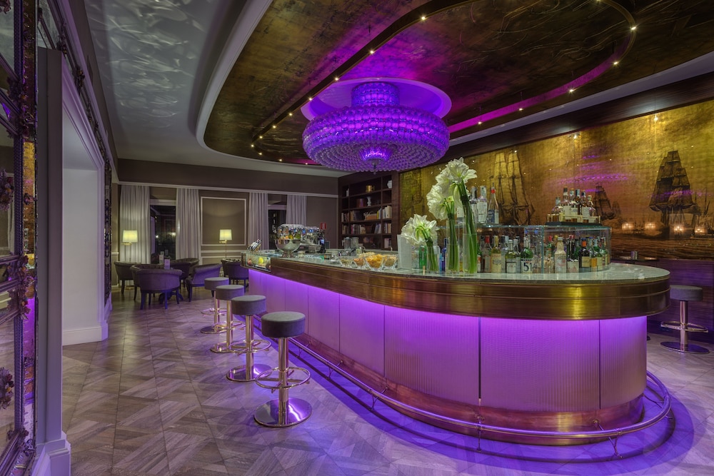 Plaza Hotel Lucchesi 5/50
