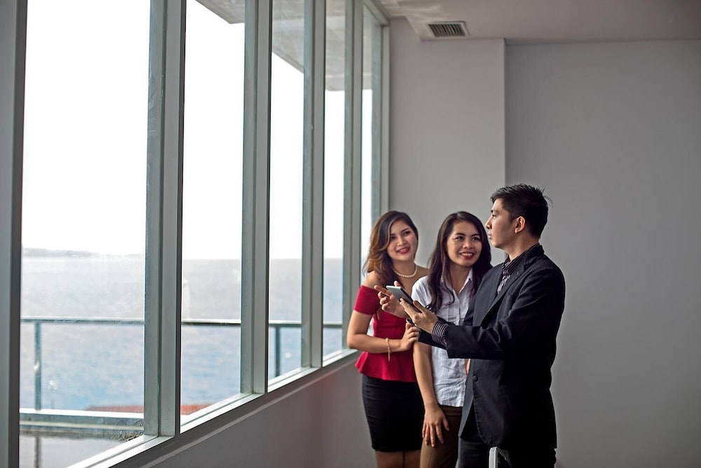 Whiz Prime Hotel Megamas Manado 37/42