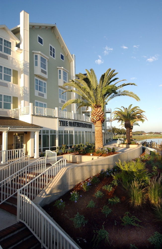 The Waterfront Inn 5/63