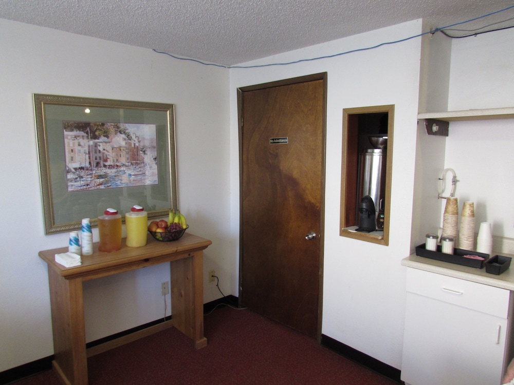 Kennewick Suites 3/58