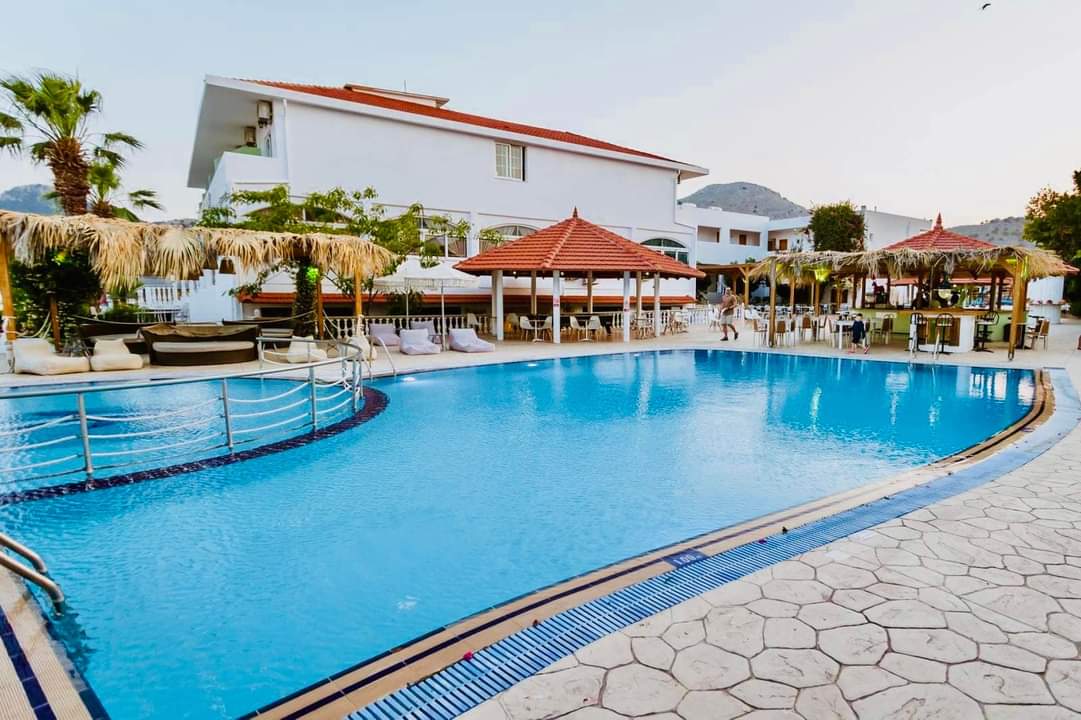 Fantasy Hotel 25/55
