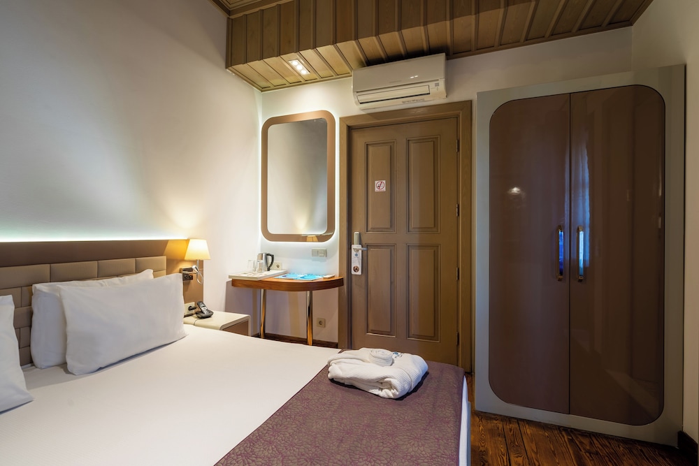 1 Bedroom, Economy, Family, 1 Double and 1 Single Bed, Murphy Bed، Puding Hotel 3/4