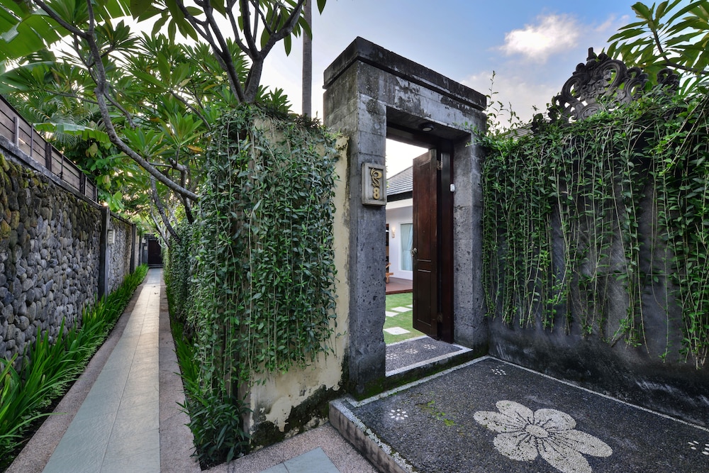 The Yubi Boutique Villas Seminyak 66/67