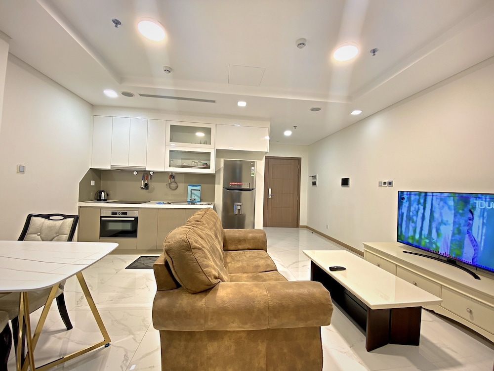 Homes By Christine Vinhomes Central Park 32/50