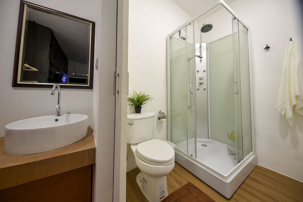 Siam Nitra Boutique Hotel 70/76