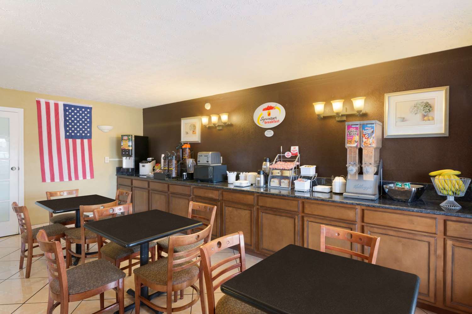 Super 8 by Wyndham Atlanta/Hartsfield Jackson Airport 4/7