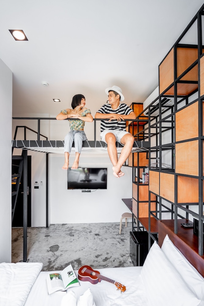 Hammock, Queen Bed، Book A Bed Poshtel - Hostel 4/5
