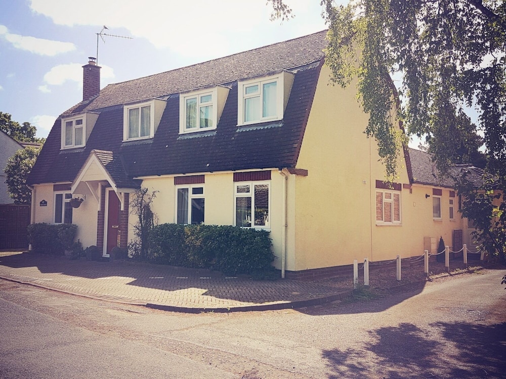 Thorn House Bed &amp; Breakfast 3/36