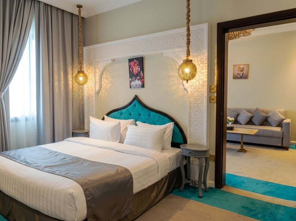 Saraya Corniche Hotel 21/83