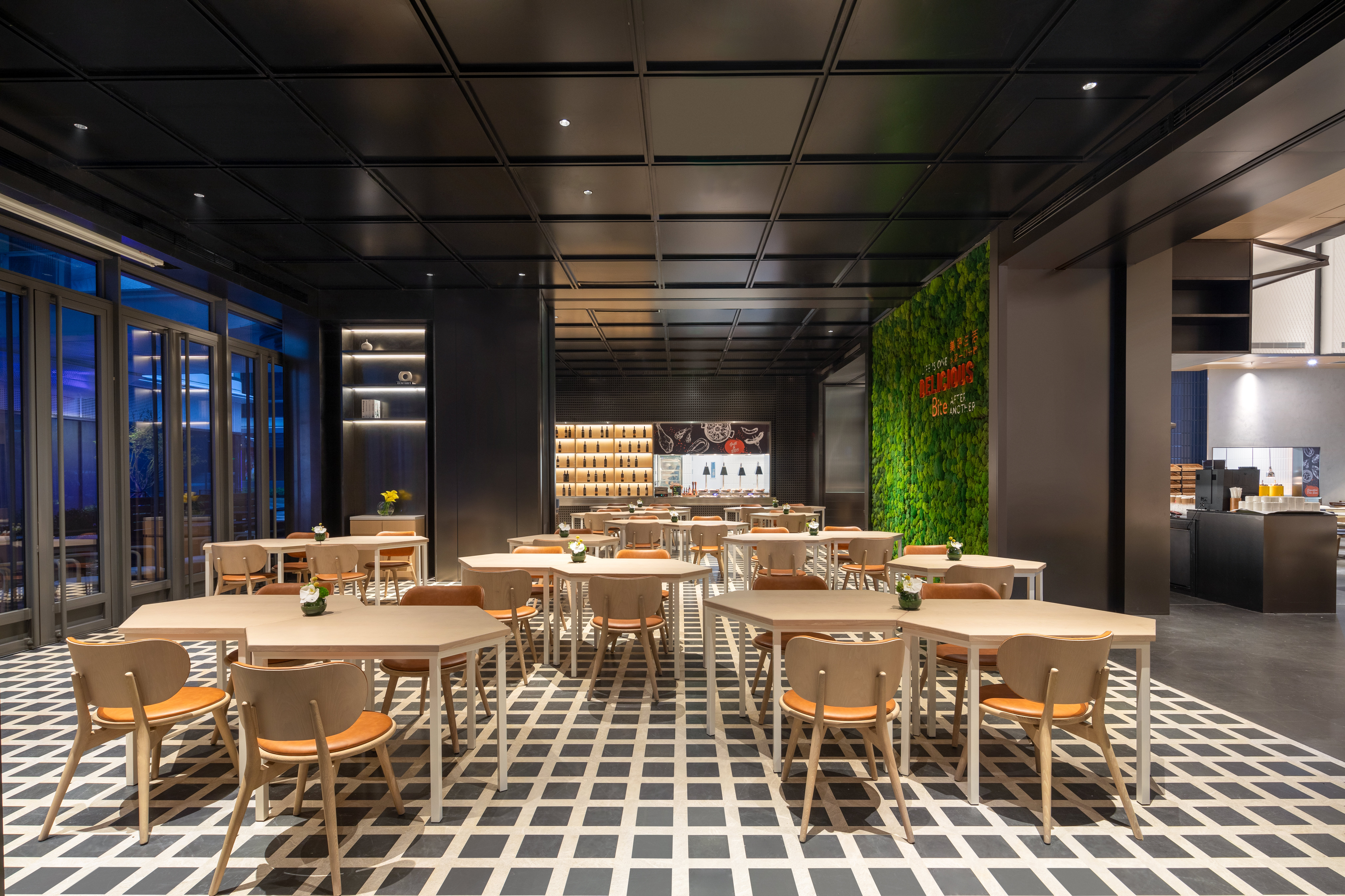 EVEN Hotel Shanghai Hongqiao CBD 13/14