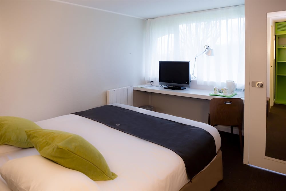 Hotel inn Design Laval ex Campanile 8/31