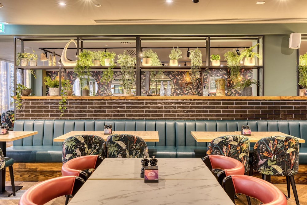 Premier Inn London St Pancras Hotel 37/55