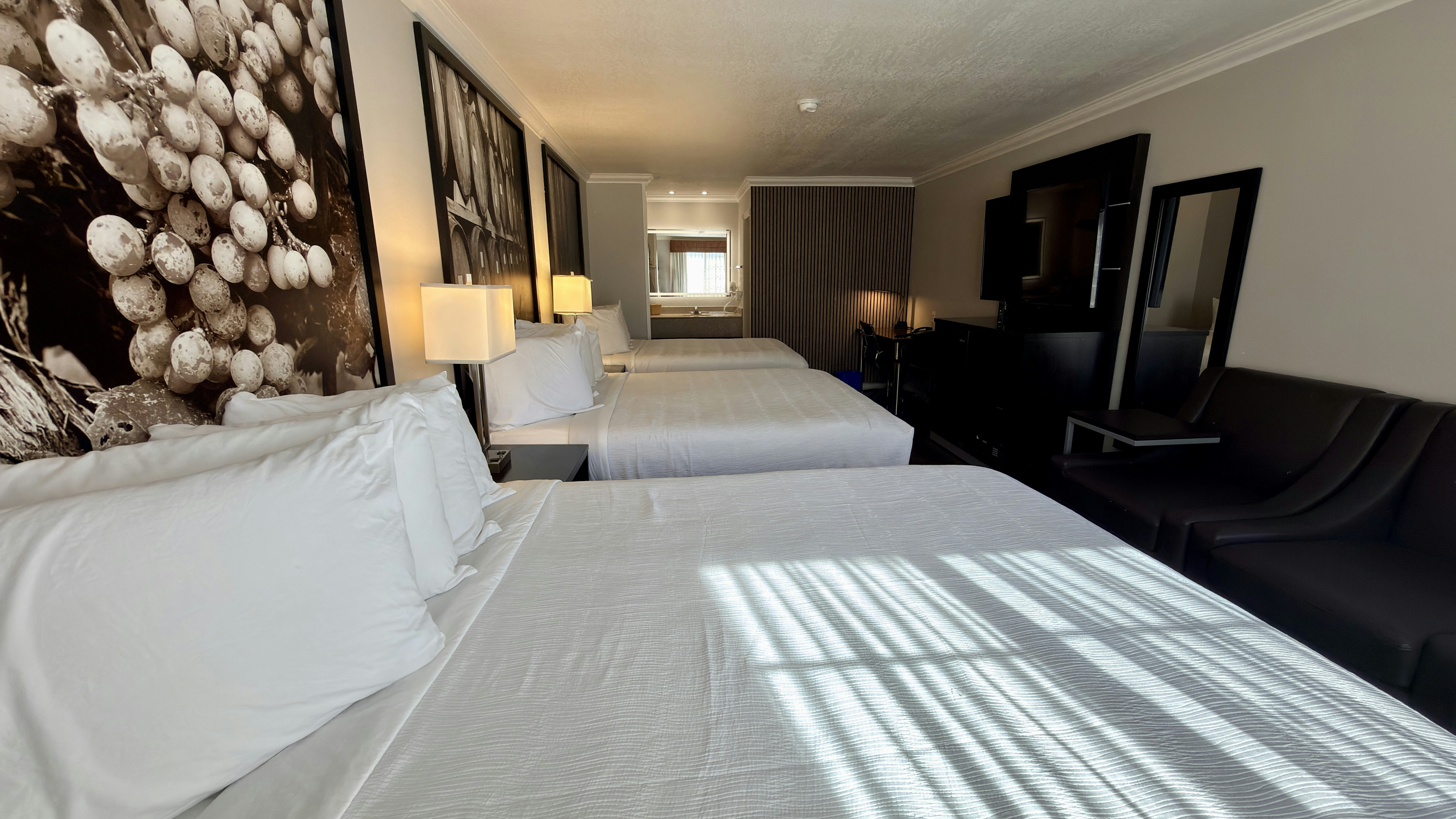 Super 8 By Wyndham Ukiah 10/22